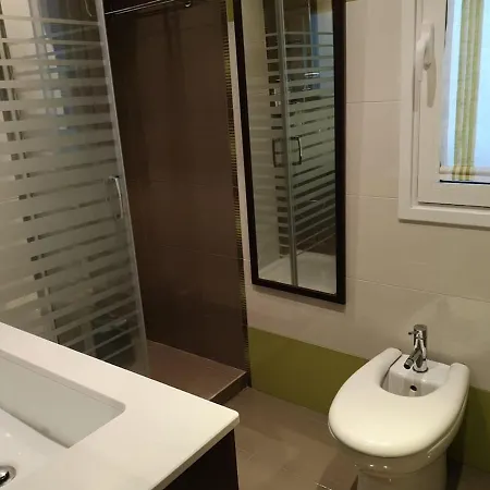 Apartamento Piso Amplio Y Exterior Con Terraza Para 6 Personas