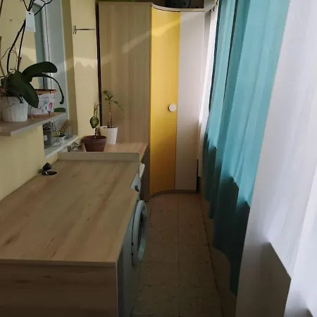 Apartamento Piso Amplio Y Exterior Con Terraza Para 6 Personas *