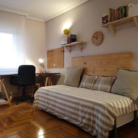 Piso Amplio Y Exterior Con Terraza Para 6 Personas Vigo