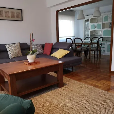 Piso Amplio Y Exterior Con Terraza Para 6 Personas * Vigo
